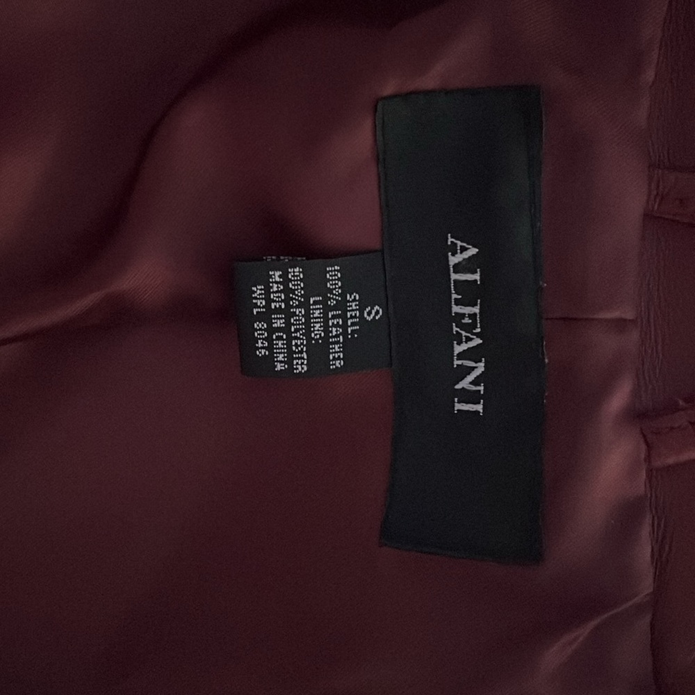 Leather jacket - Picture 5 of 5